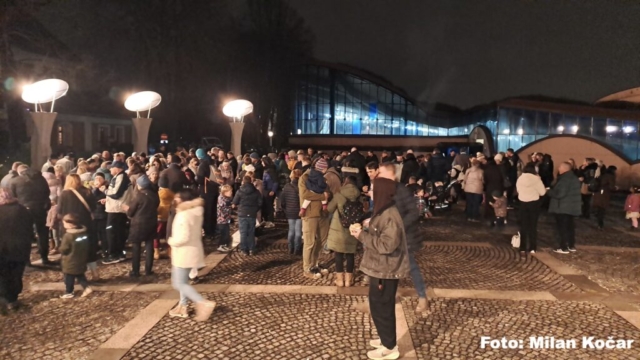 posnetek bolj od daleč